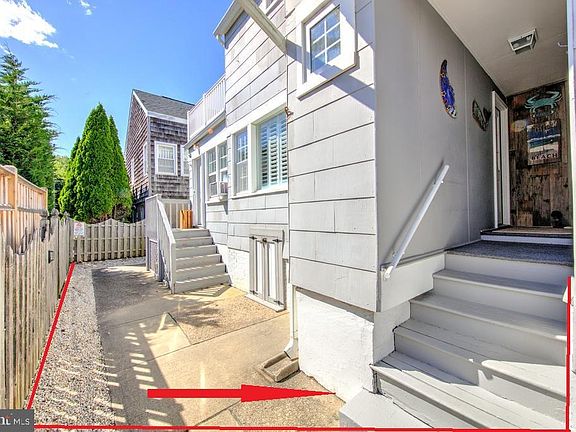 2nd image of 204 S Atlantic Ave