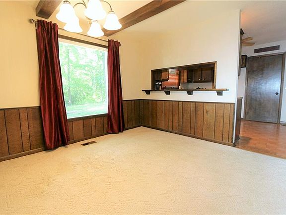 5th image of 14 Gore Ln