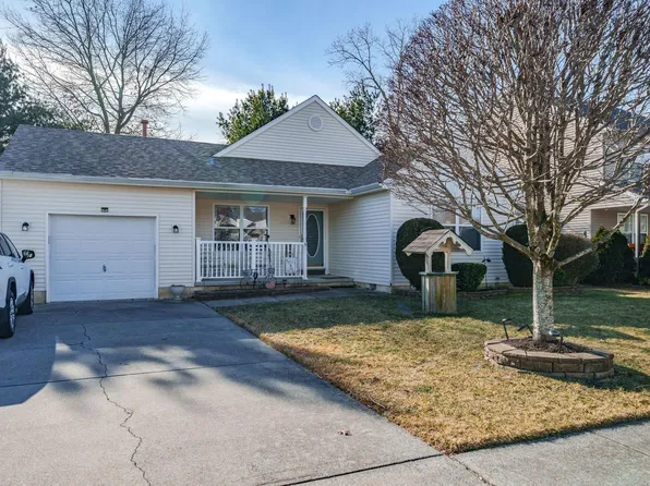 9 Golf Dr, Mays Landing, NJ 08330