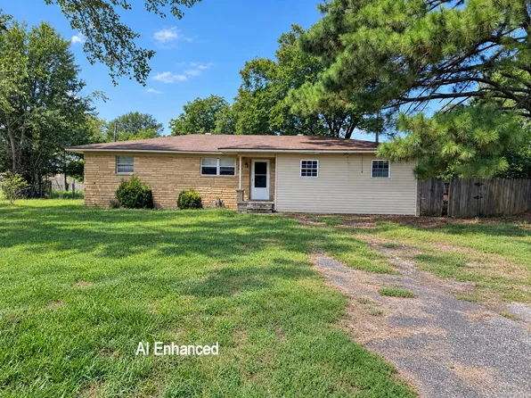 221 Hickory St, Ward, AR 72176
