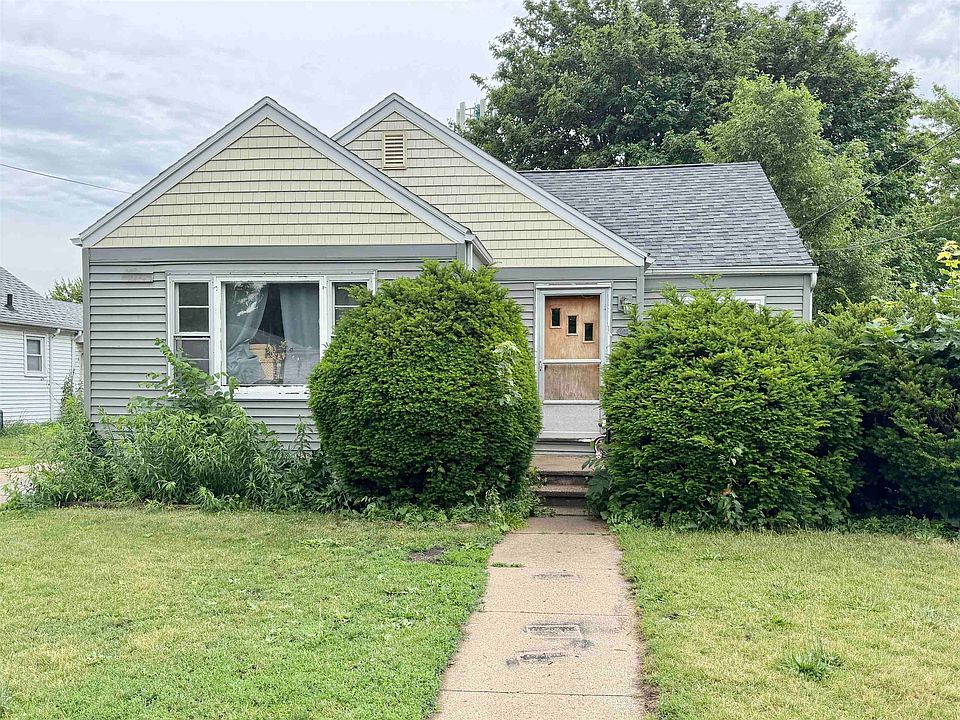 2nd image of 1127 Cleveland St