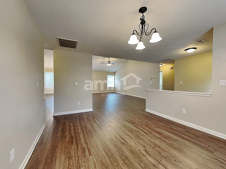 3087 Canterbury Park Dr — Photo 7