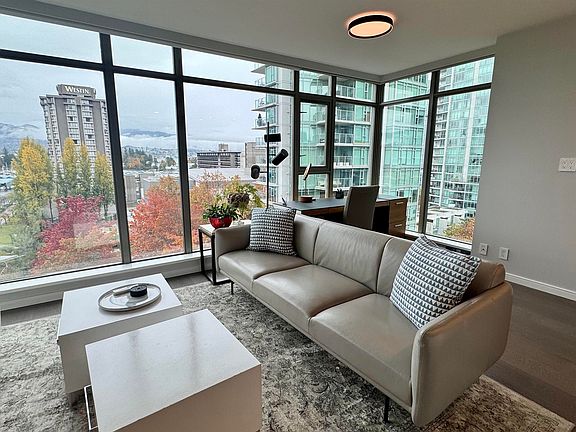 5th image of 1680 Bayshore Dr #706