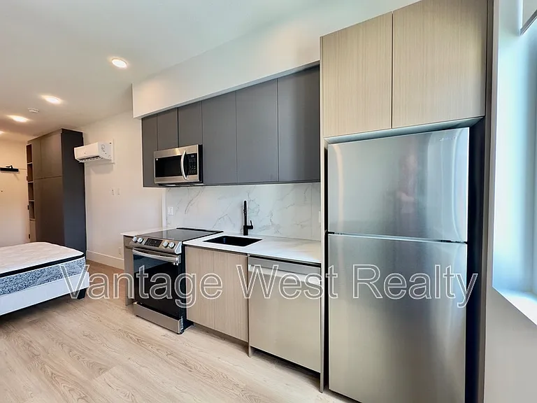 720 Klo Rd #521 — Photo 3