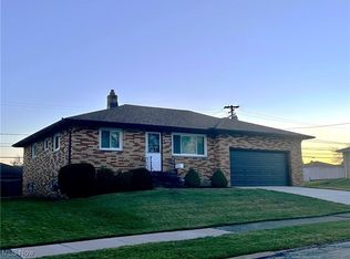 3181 Woodlawn Dr, Parma, OH