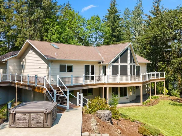 3626 Wild River Dr, Roseburg, OR 97470