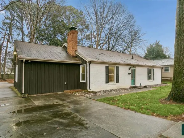 89 Adams Dr, Newport News, VA 23601