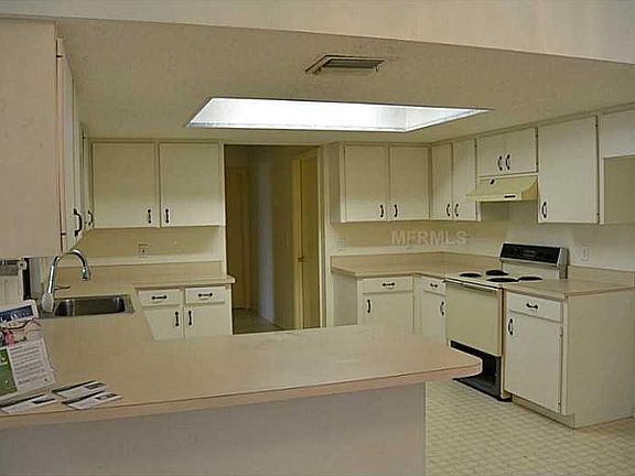 4th image of 10170 Willmington Blvd