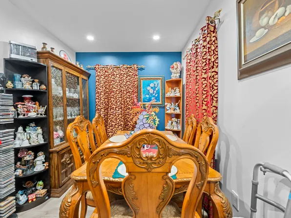 67-02 Almeda Avenue image 14 of 41