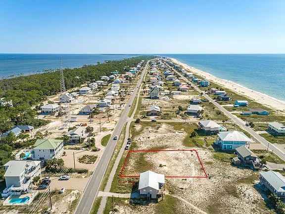 3rd image of 664 E Gulf Beach Dr