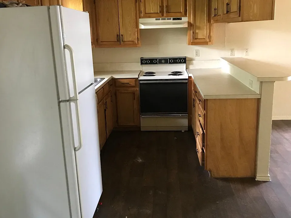 3329 Gardenview Cir