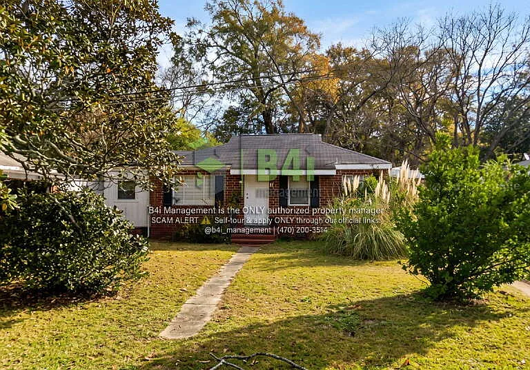 904 Harbison Dr — Photo 1