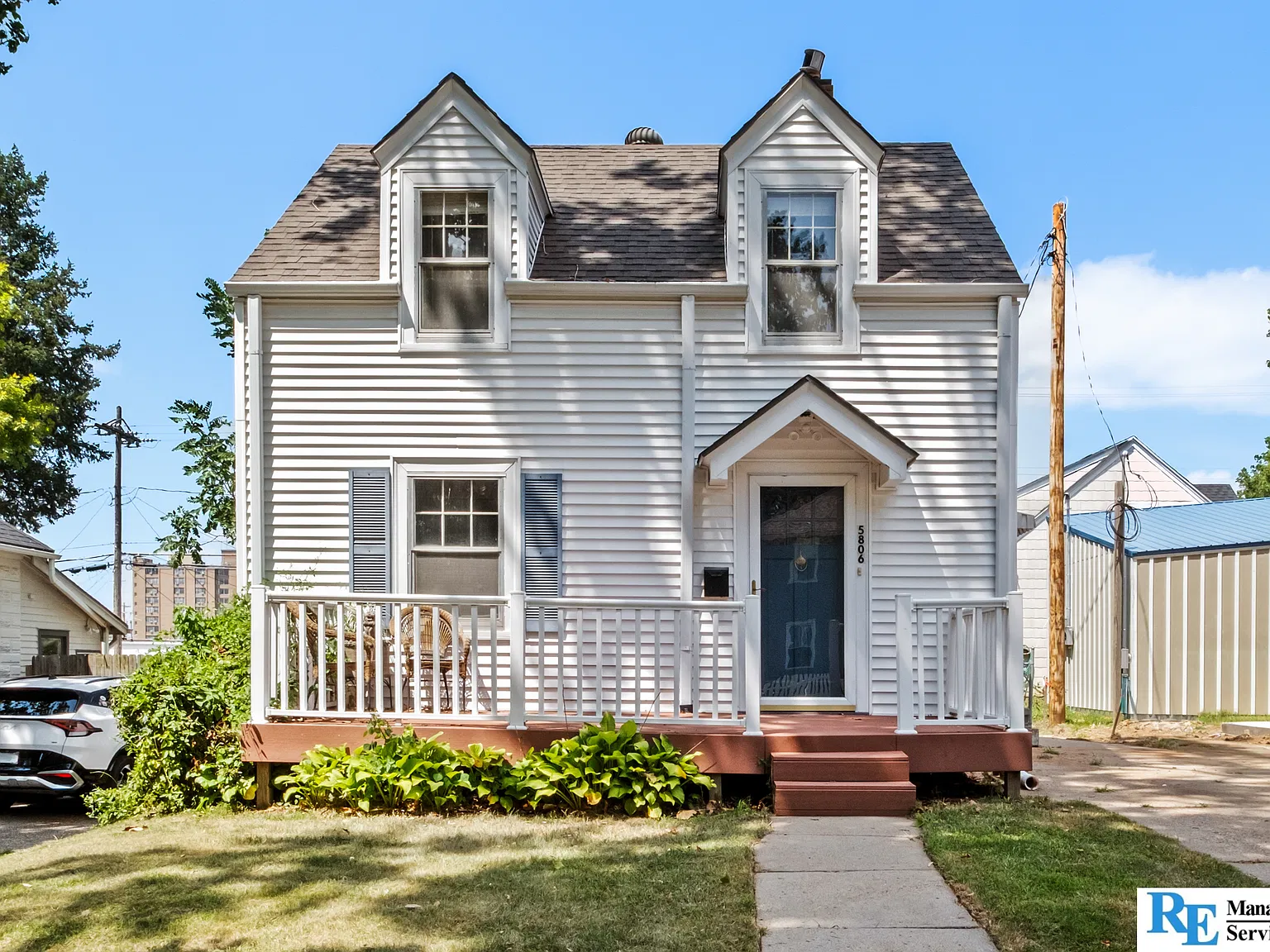 3 bed, 1.5 bath, 1100 sqft, $1,900 — Photo 1