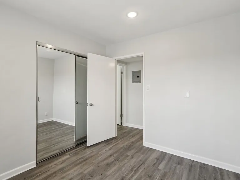 8375 Fountain Ave — Photo 18