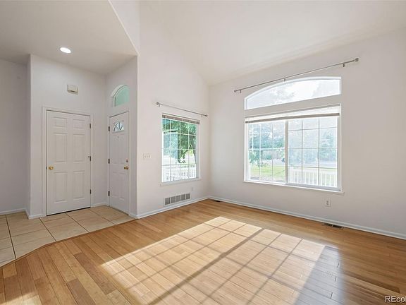 4th image of 24 Lindenwood Circle