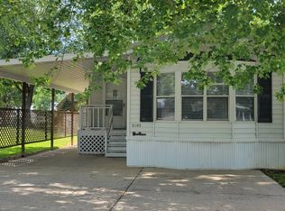 1203 Borah St, Olney, IL