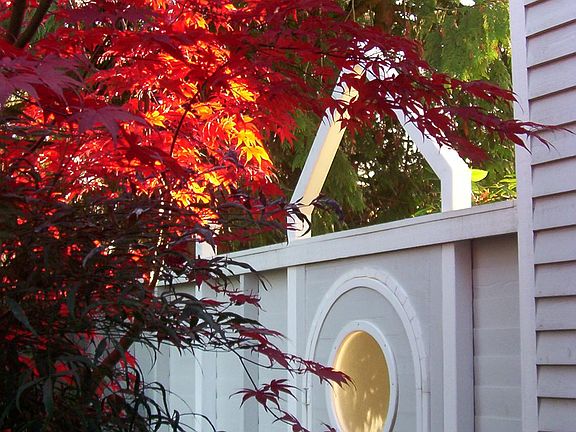 Garden gate/entrance to patio in fall