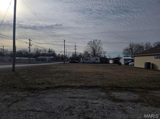 1910 Franklin St, Carlyle, IL