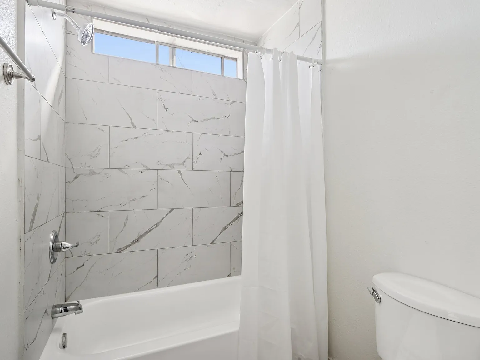6300 Lankershim Blvd — Photo 2