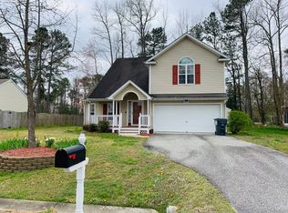 727 Cobbs Point Ln #1, Chester, VA 23836