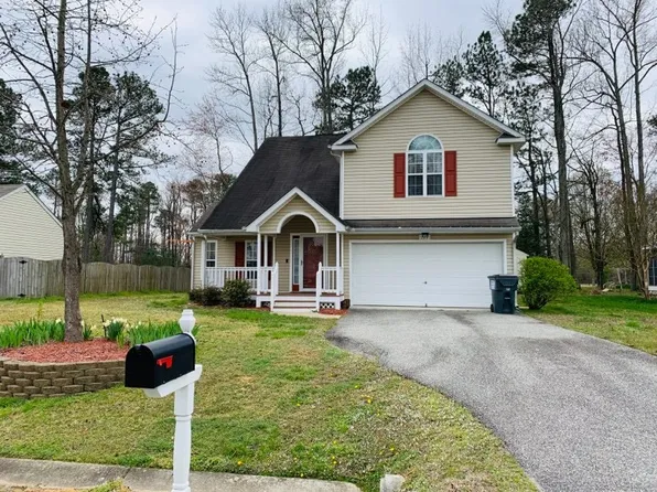727 Cobbs Point Ln #1, Chester, VA 23836