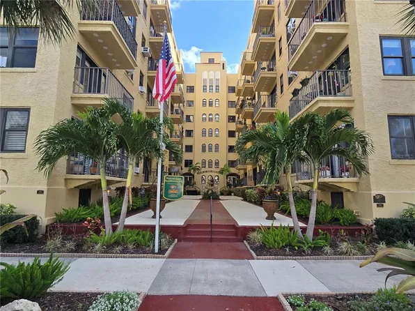 130 4th Ave N APT 615, Saint Petersburg, FL 33701
