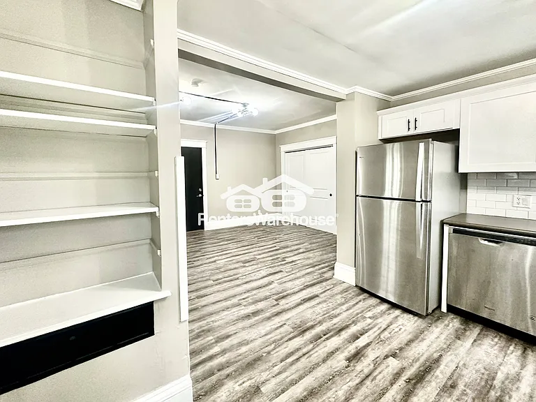 2500 Grand Ave #2 — Photo 5