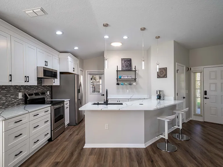 2209 N Brentwood Cir — Photo 23