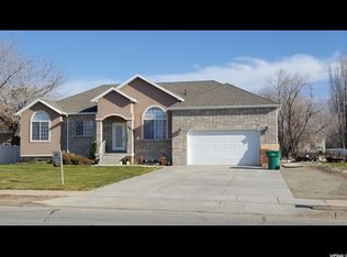 397 S Angel St, Layton, UT 84041