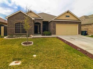 123 Date Palm Dr, Laredo, TX 78045