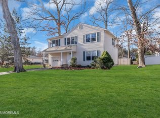226 Delaware Ave, Oakhurst, NJ 07755