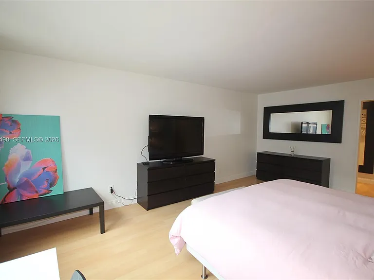 5161 Collins Ave #1004 — Photo 21