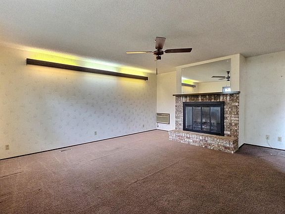 3rd image of 213 S Lauber Ln