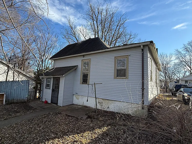 968 W View St — Photo 6