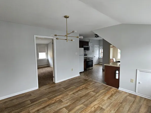 124 N Main St APT 2, Coopersburg, PA 18036