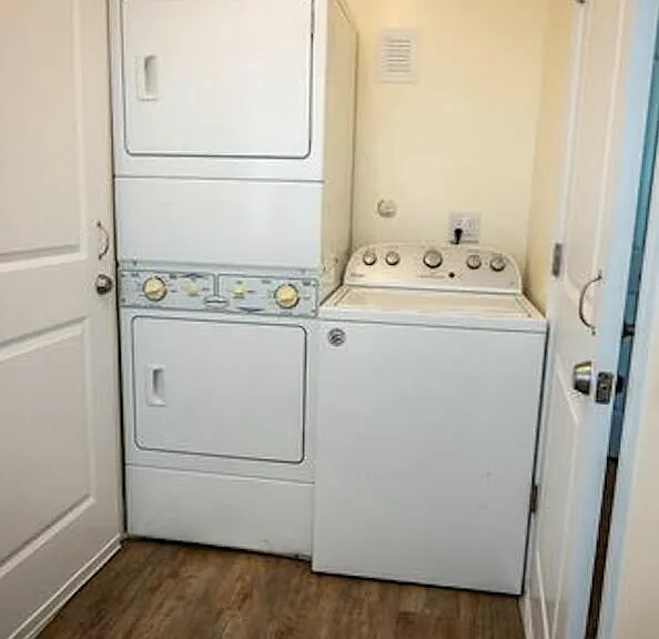 714 Cronely Aly #A — Photo 4
