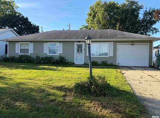 317 E Almond Dr, Washington, IL 61571