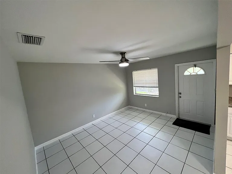 121 SW 15th St #C — Photo 5