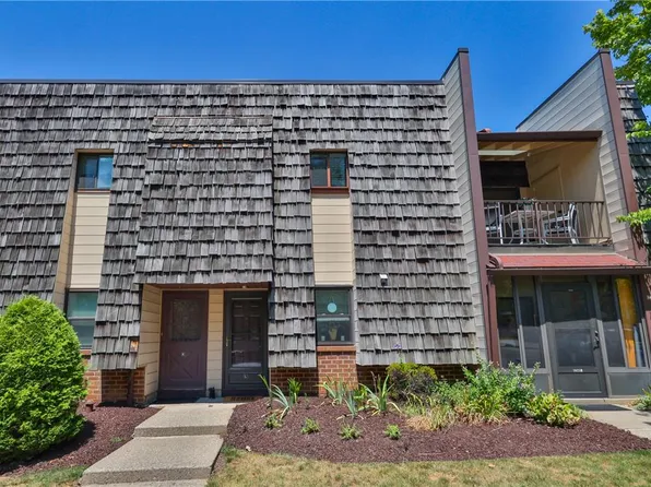 1025 Village Round #L, Allentown, PA 18106