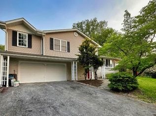 1611 Susan Cir, Easton, PA 18040