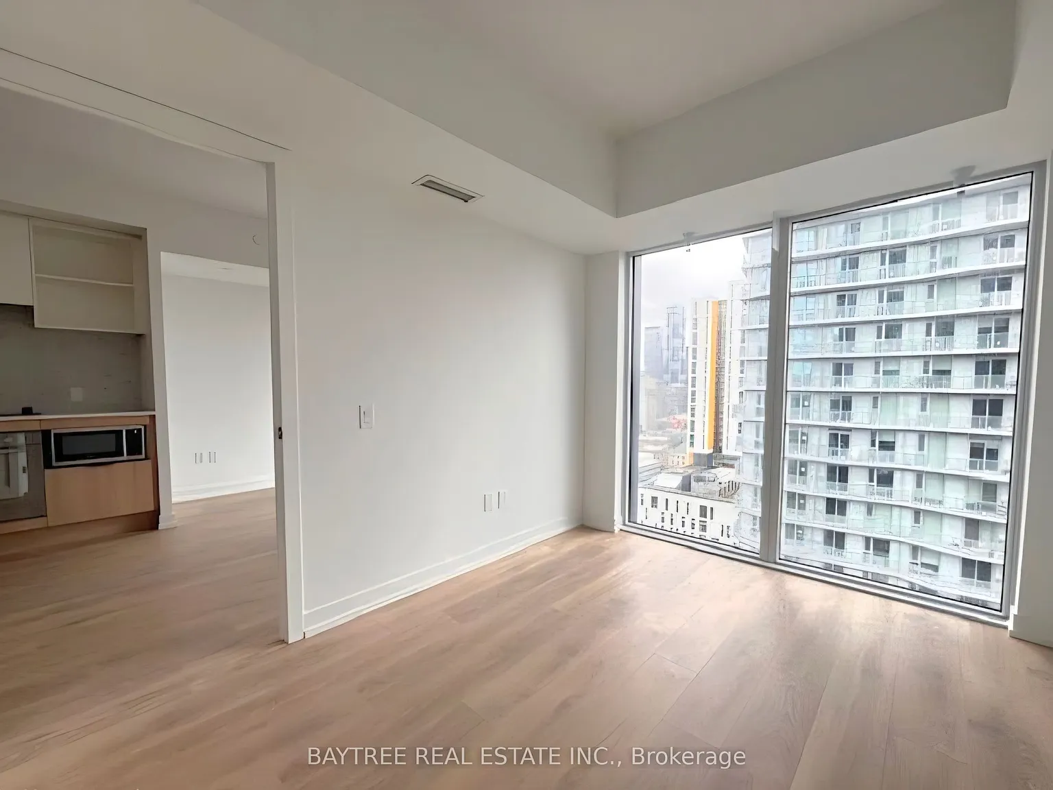 199 Church Condos — Photo 3