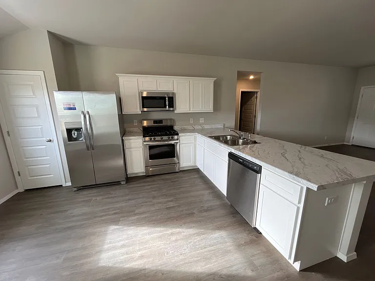 1111 W Abilene Rd — Photo 6