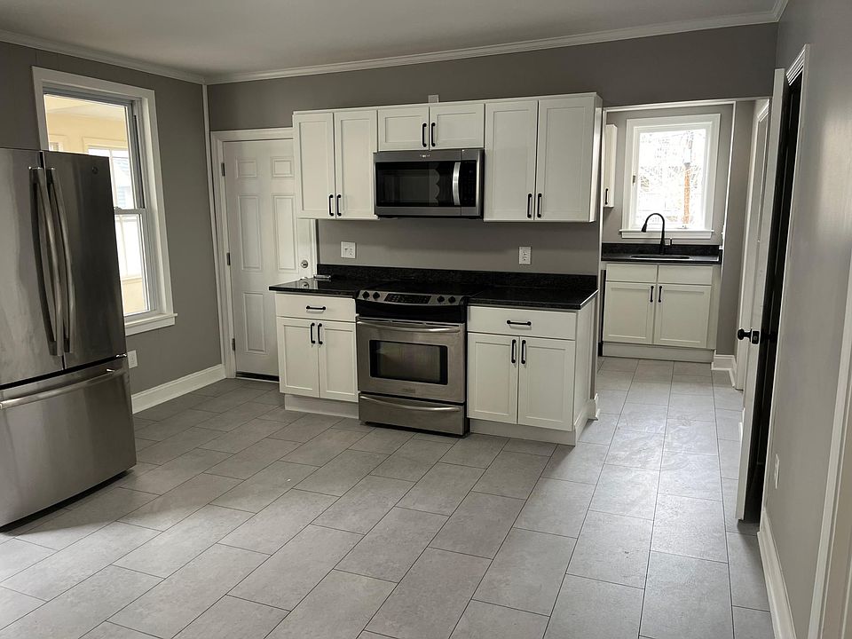 39 Pond St Beverly MA Zillow