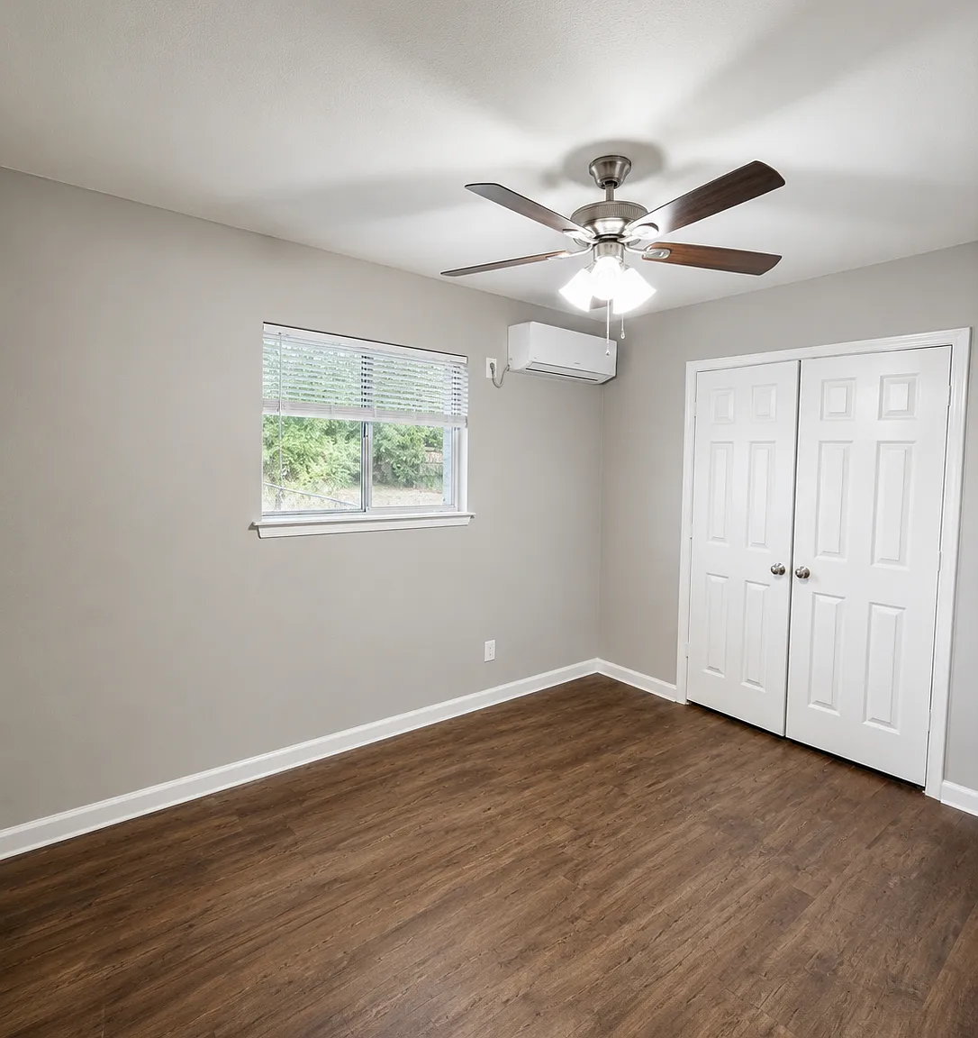 855 Broadway Ave #4 — Photo 2