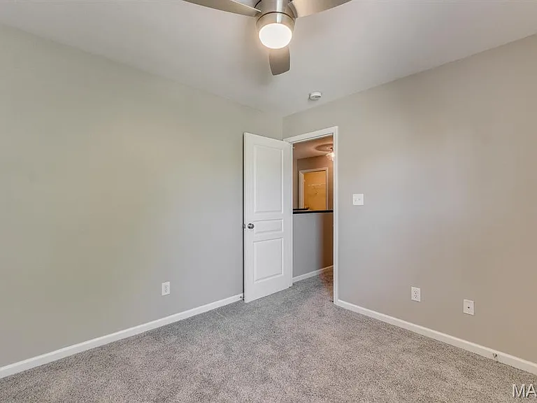 529 Parkgate Dr — Photo 26