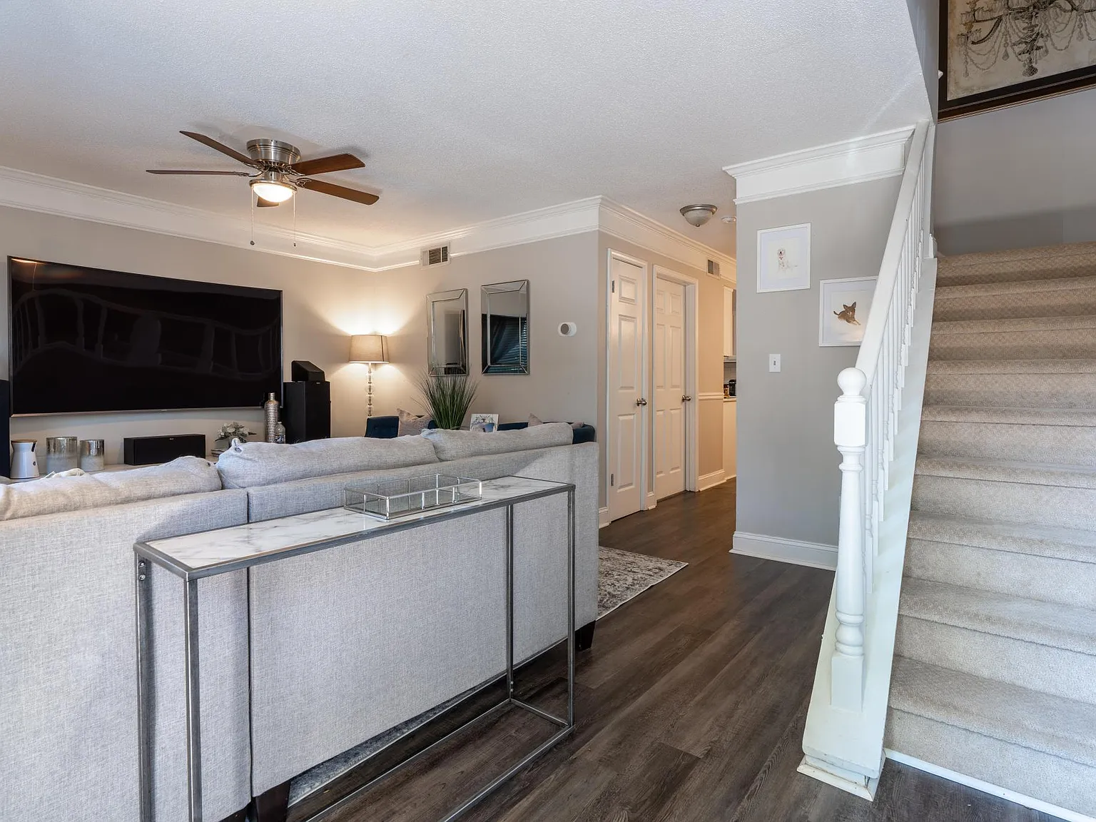 2 bed, 1324 sqft, $2,200 — Photo 1