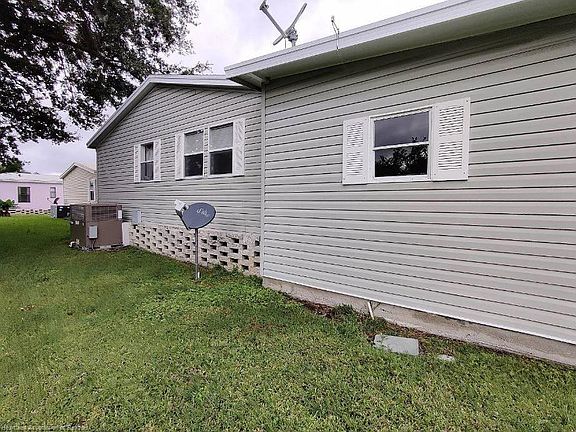 3rd image of 150 Winterdale Dr N #189