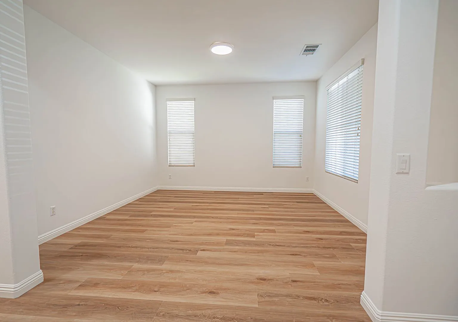 Andorra at Creekside 3 Bedroom Home for Rent in Valencia! — Photo 3