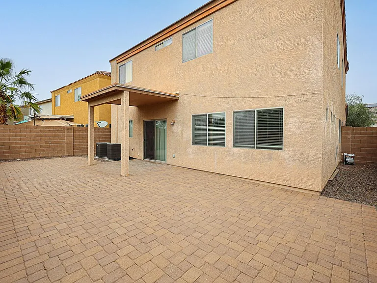 12039 W Leather Ln — Photo 39
