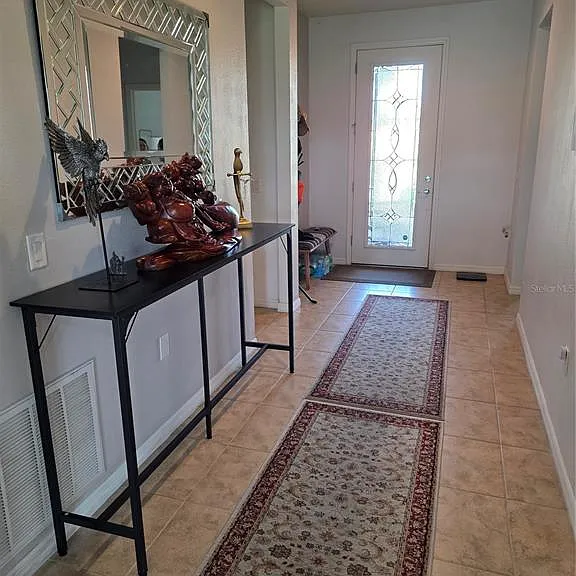 576 Cantabria Dr — Photo 4